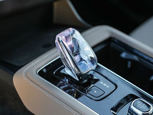 New 2026 Volvo XC90 B5 Plus w/ Protection Package image 19