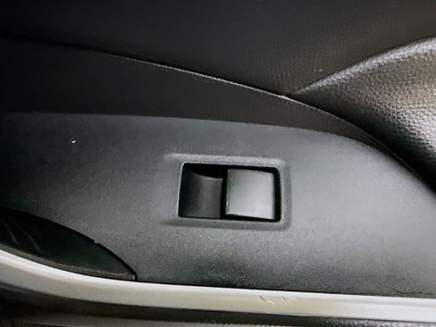 Used 2021 Toyota RAV4 XLE image 31