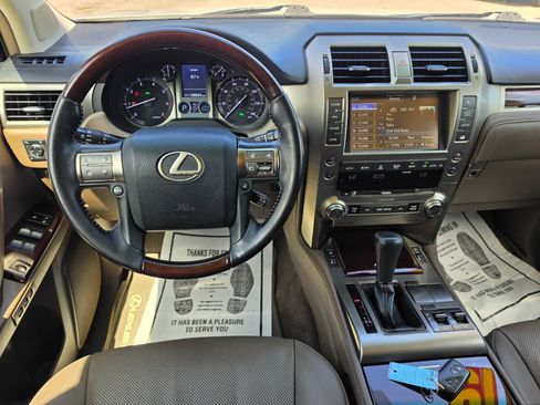 Used 2019 Lexus GX 460 Premium AWD/4WD image 14