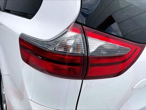 Certified 2020 Toyota Sienna LE FWD image 23