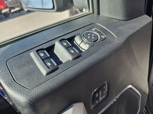 Used 2019 Ford F150 Lariat w/ Equipment Group 502A Luxury image 16