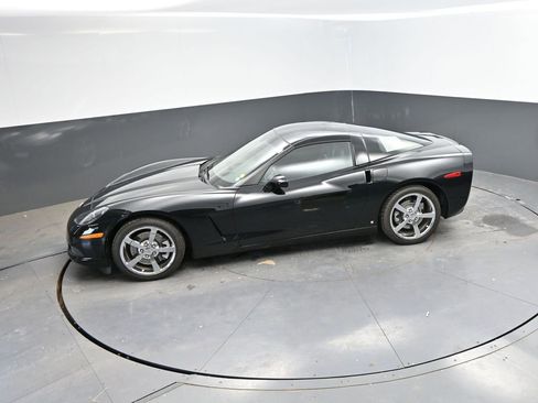 Used 2009 Chevrolet Corvette Coupe w/ Preferred Equipment Group RWD image 30