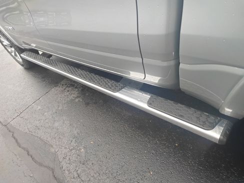 Used 2020 RAM 1500 Laramie w/ Sport Appearance Package AWD/4WD image 7
