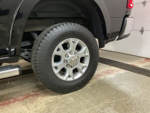 Used 2022 RAM 2500 Laramie AWD/4WD image 29