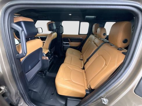 Certified 2024 Land Rover Defender 110 SE image 20