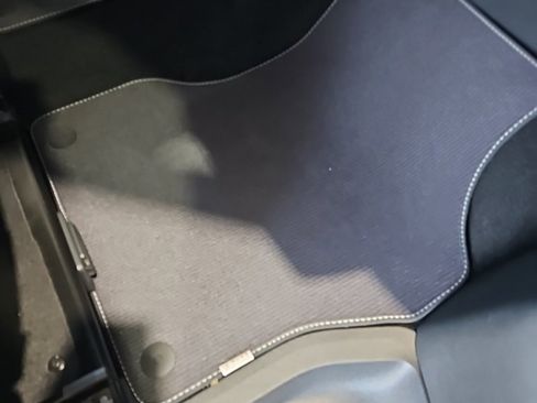 Used 2025 Volkswagen ID. Buzz Pro S Plus image 14