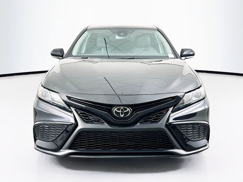 Used 2024 Toyota Camry SE w/ Convenience Package FWD image 2