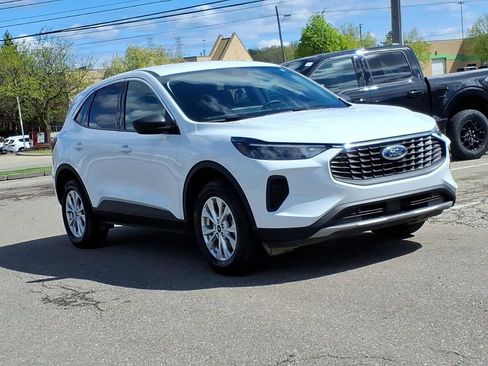 Used 2024 Ford Escape Active w/ Tech Pack #1 AWD/4WD image 6