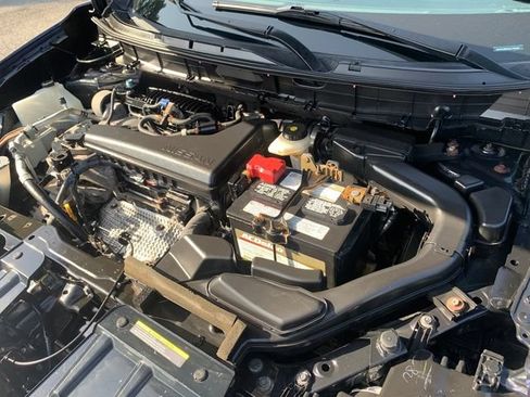 Used 2018 Nissan Rogue SL AWD/4WD image 32