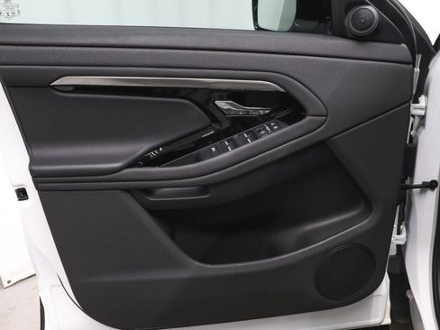 Used 2023 Land Rover Range Rover Evoque R-Dynamic S image 11