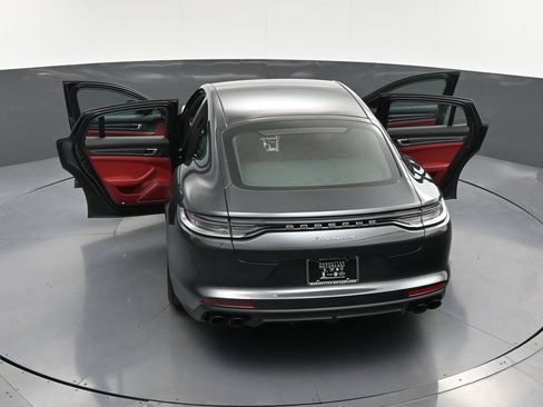 Certified 2023 Porsche Panamera 4 Platinum Edition AWD/4WD image 36