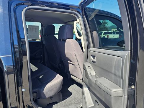 Used 2022 Nissan Frontier S AWD/4WD image 16