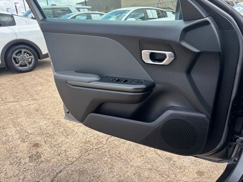 Used 2025 Kia K4 FWD image 18