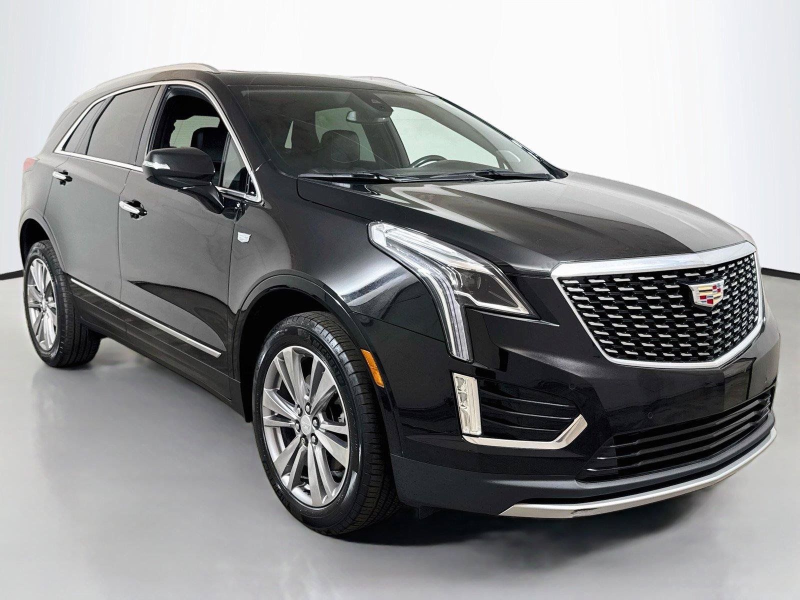 Used 2023 Cadillac XT5 Premium Luxury AWD/4WD image 3