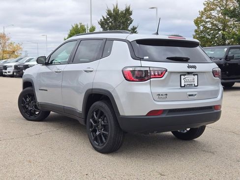 New 2026 Jeep Compass Latitude image 14