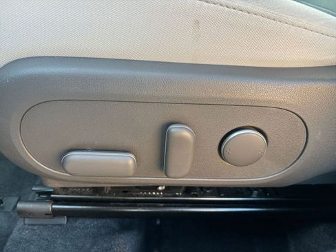 Used 2025 Hyundai Kona SEL image 22