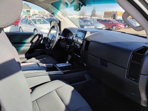 Used 2013 Nissan Titan SV w/ SV Value Truck Pkg image 15
