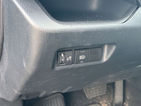 Used 2023 Toyota RAV4 LE AWD/4WD image 26