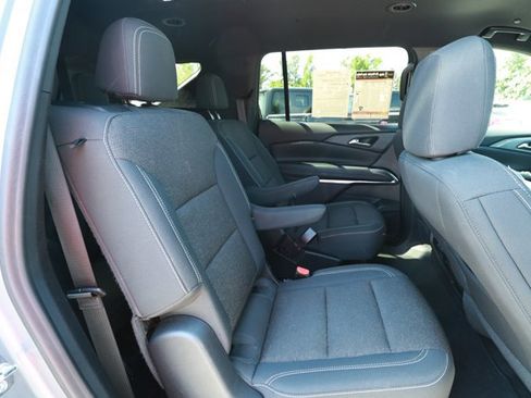 Used 2024 Chevrolet Traverse LT FWD image 27