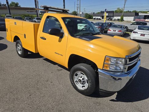 Used 2013 Chevrolet Silverado 2500 W/T AWD/4WD image 3