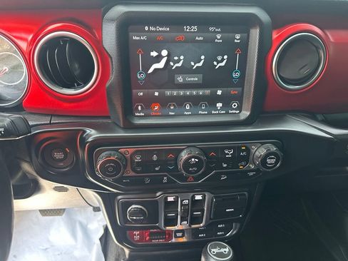 Used 2020 Jeep Wrangler Unlimited Rubicon AWD/4WD image 18