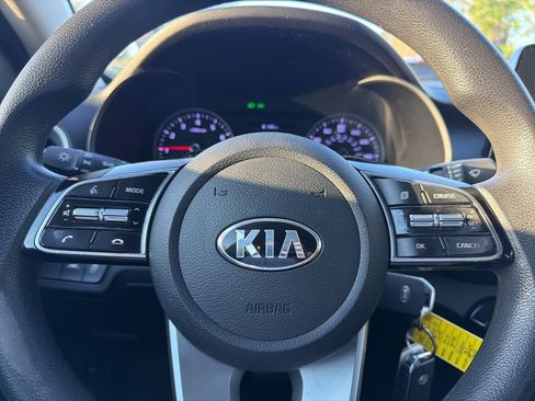 Used 2019 Kia Forte LXS FWD image 8