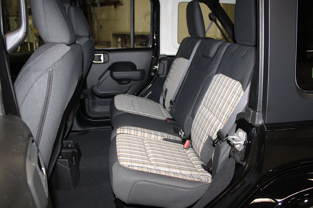 New 2026 Jeep Wrangler Unlimited Sport AWD/4WD image 25
