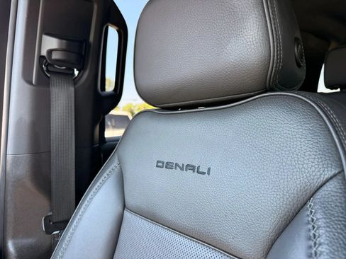 Used 2021 GMC Yukon Denali AWD/4WD image 48