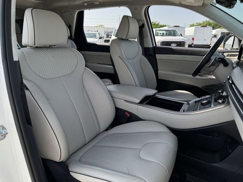 Used 2025 Hyundai Palisade Calligraphy AWD/4WD image 34