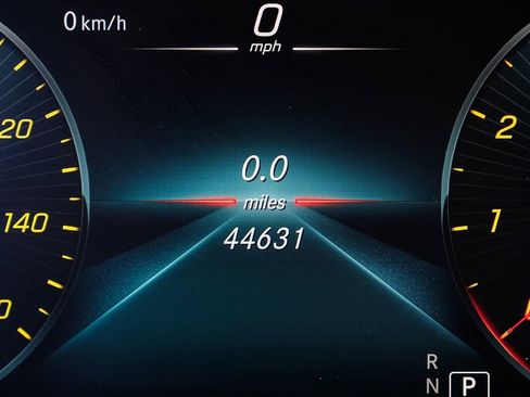 Used 2022 Mercedes-Benz GLC 300 w/ Premium Package Lite image 18