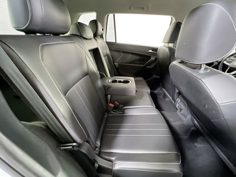 Used 2022 Volkswagen Tiguan SE image 24