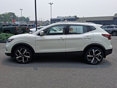 Certified 2022 Nissan Rogue Sport SL AWD/4WD image 4