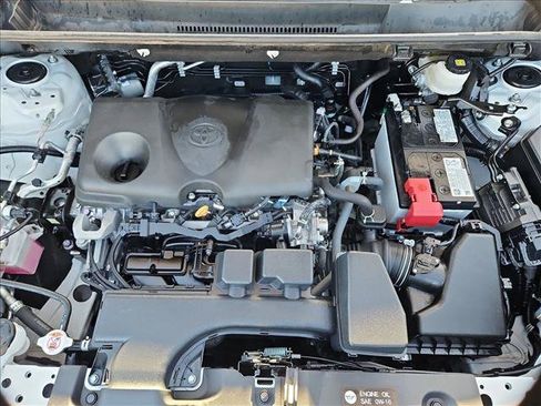 Used 2025 Toyota RAV4 XLE FWD image 28