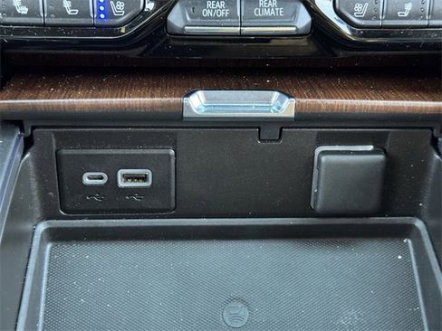 Used 2021 GMC Yukon XL Denali w/ Denali Ultimate Package image 19