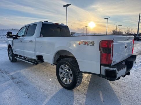 Certified 2024 Ford F350 Lariat w/ Chrome Package image 27