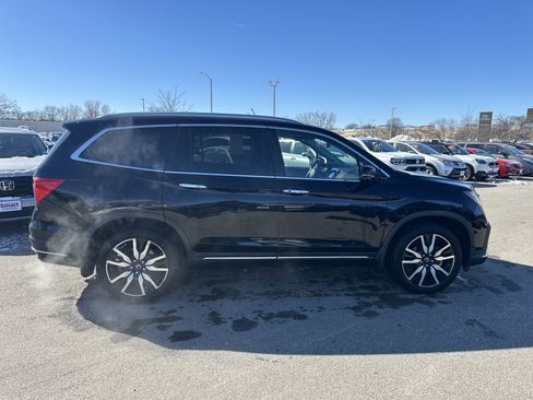 Used 2020 Honda Pilot Touring image 3