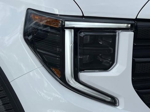 New 2025 GMC Sierra 1500 Elevation w/ Preferred Package AWD/4WD image 10