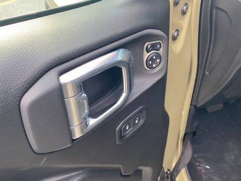 New 2026 Jeep Gladiator Sport AWD/4WD image 13