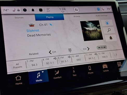 Certified 2023 Jeep Grand Cherokee Limited image 17