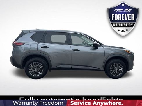 Used 2023 Nissan Rogue S FWD image 8