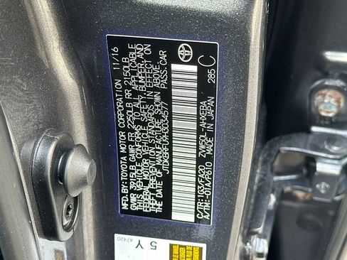 Used 2017 Toyota Prius Two image 30