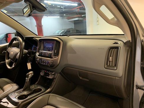 Used 2022 Chevrolet Colorado Z71 image 10