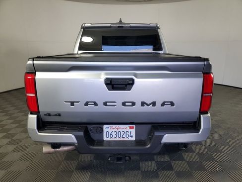 Used 2025 Toyota Tacoma TRD Sport image 5