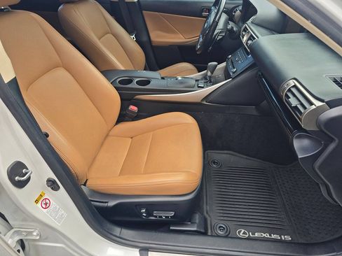 Used 2016 Lexus IS 200t w/ Navigation System Package RWD image 22