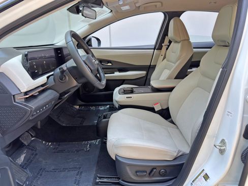 Used 2024 Nissan Ariya FWD image 15
