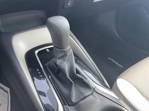 Used 2025 Toyota Corolla LE image 19