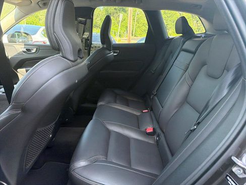 Used 2022 Volvo XC60 B5 Inscription w/ Advanced Package AWD/4WD image 23