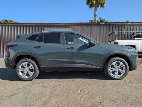 New 2026 Chevrolet Trax LS image 6