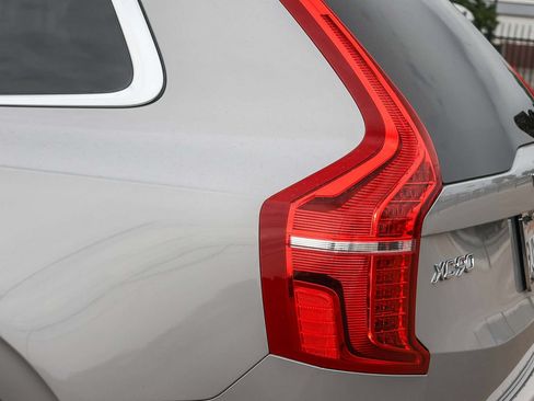 Used 2024 Volvo XC90 T8 Plus w/ Protection Package Premier AWD/4WD image 12