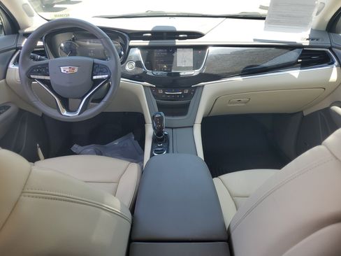Used 2024 Cadillac XT6 Premium Luxury FWD image 18